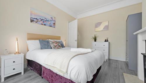 Manchester 4-Bed Home Perfect for Contractors & Families w Free Parking - Foto 4