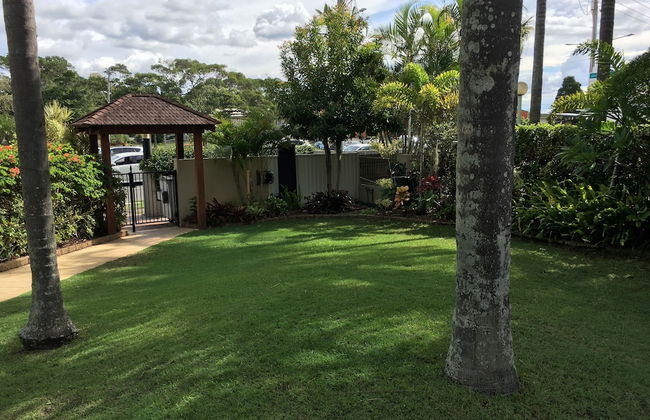 Burleigh Palms Holiday Apartments - Photo 37