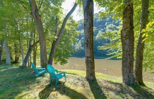 Riverfront West Virginia Cabin with Screened-In Deck - Foto 33