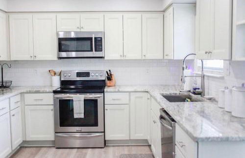 Sojourn Delightful Family Home Sleeps 6 - Foto 16