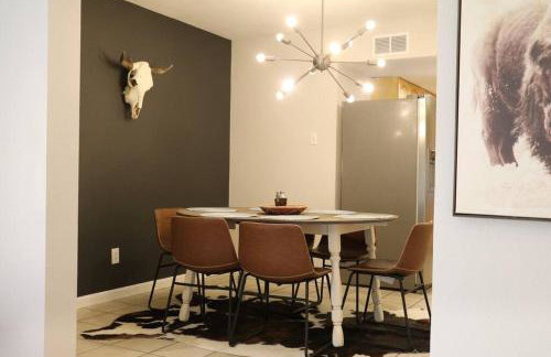 Cowboy Den-Private Hot Tub-Game Room-Pet Friendly-No Pet Fees! - Foto 50