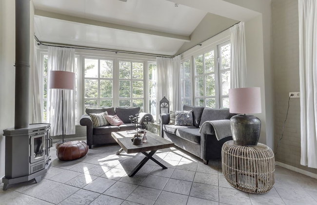 Luxury Villa in De Pier With Sauna - Photo 9