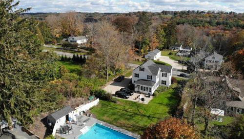 Historic Colonial Pool Walk to Town - Foto 3