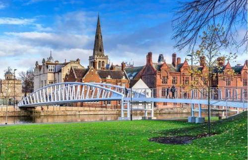 Luxury ApArt Gallery Apartment 1 Near River & Free Parking - Foto 40