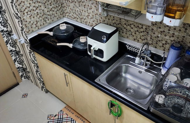 High-Tech Studio at Grass Residences -2 persons only, Quezon City - Foto 20