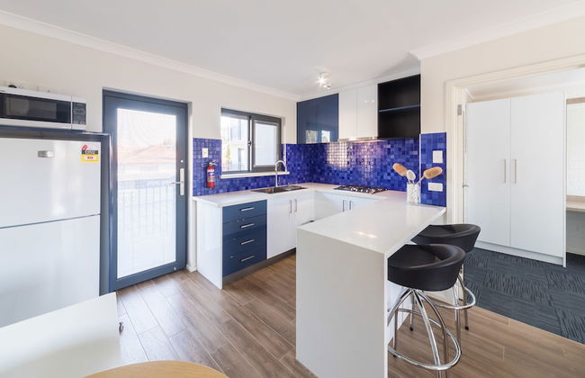 Batavia Apartment - Photo 13