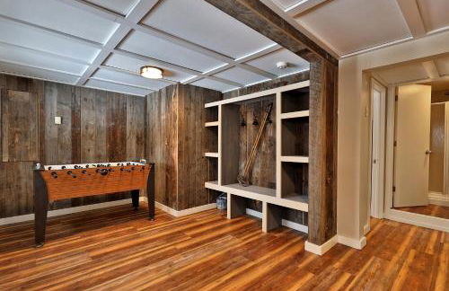 Premium 5 bedroom, pet friendly private home with hot tub 3 miles from the Skyship Bear - Foto 24