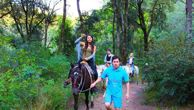 Passeio a cavalo pela cachoeira Velo de la Novia