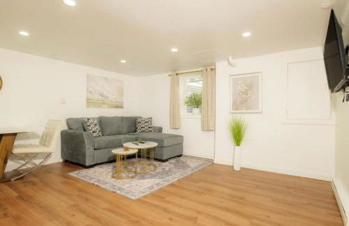 The Minimalist Escape - Modern 1BD in the Heights - Foto 16