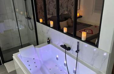 Le Diamant Secret Love room gîte de charme romantique exceptionnel - Foto 8