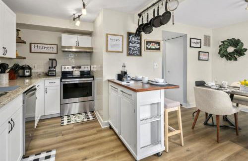 Luxury Sterling townhome - Private, Self checkin - Foto 12