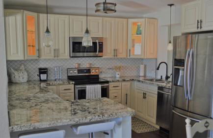 Private heated pool , resort style home , minutes from the beach - Foto 14