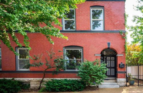 Posh 4 floor Soulard Family Home ABODEbucks - Foto 50