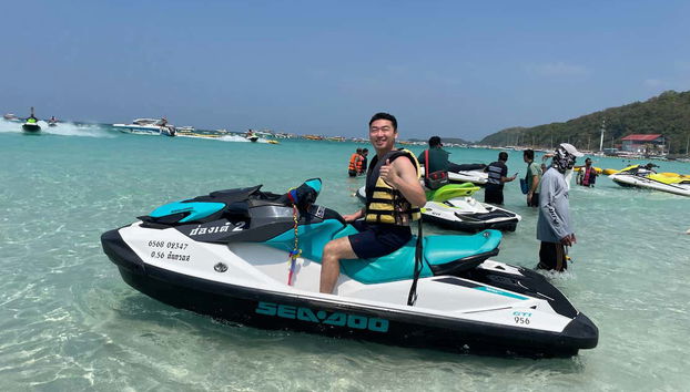 Pilotando um jet ski