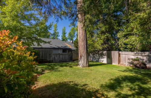 Chic, and Cozy, Centrally Located getaway - Foto 35