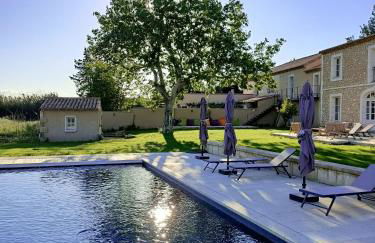 Superbe Mas Provençal rénové avec piscine, billard et climatisation à Paradou - Foto 8