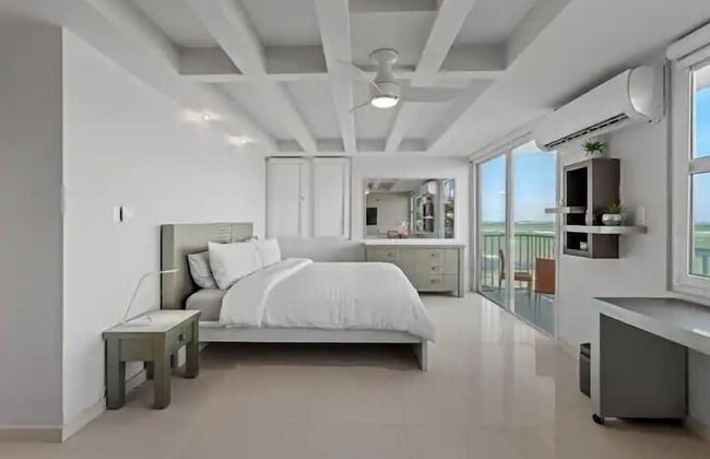 Beach Front Amapola SeaSide Apt - Photo 2