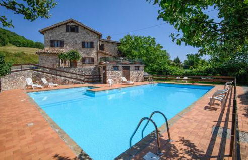 Cozy Apartment In Montemonaco - Foto 1