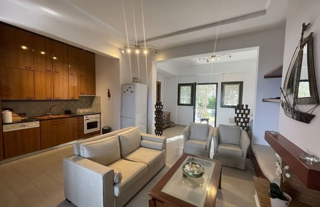 Stay at Beachfront Villa Lilia in Pefkohori, Halkidiki for a Dreamy Vacation - Foto 7