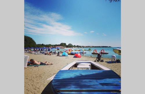 Sunny apartment with pool - Foto 23