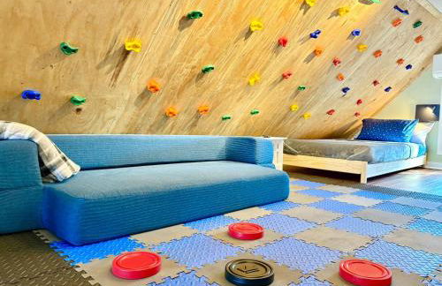 Family A-Frame, HotTub, FirePit, ClimbingWall, EVCharger, & More - Photo 31