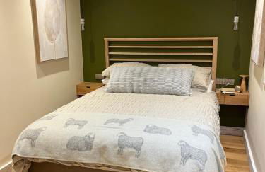 Riverside retreat with private wood fired hot tub - Foto 23