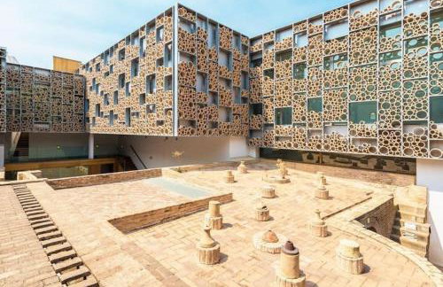 Típico y pintoresco patio de vecinos, con encanto - Foto 40