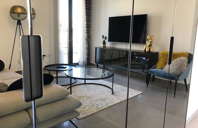 New Luxurious 2BR front old city Legacy - Photo 9