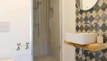 Hacienda Clavero Five Deluxe Apartment - Photo 4