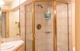 Beautiful 3500sf Lake Tahoe Home W/ Open Layout - Foto 25