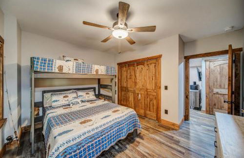 Brand New Build Luxury Mountain Chalet with Hot tub, pool, Game Room, Premium features - Foto 13