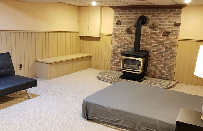 Bungalow With Cozy 4 Bedrooms on a Large Property Lot ! Late Check-out - Foto 6