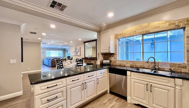 Stunning 8 bedroom 6 bathroom Pool Home - Foto 2, Imagem principal