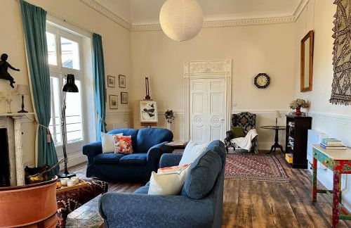 Artist's Studio - Photo 3