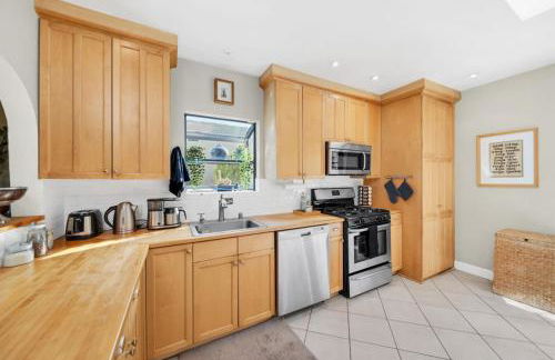 Atwater Oasis with Pool and HotTub very Walkable Area - Foto 9