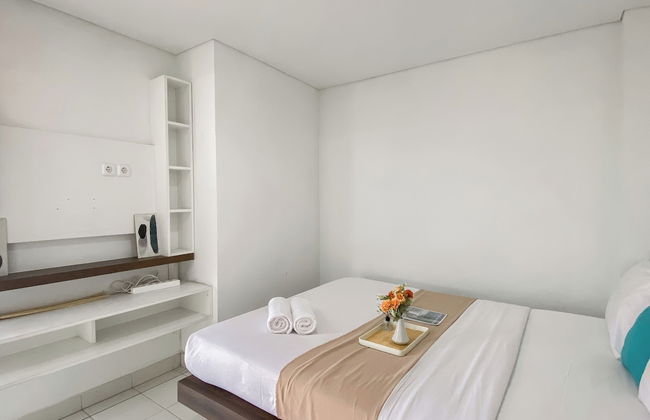 Good Place and Restful 2BR at Patraland Urbano Apartment - Photo 2