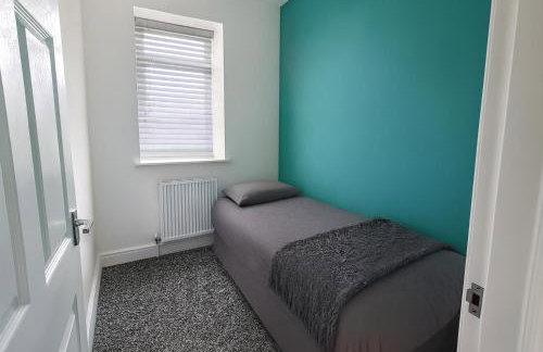 Coastal Haven - Steps From Beach - Photo 5