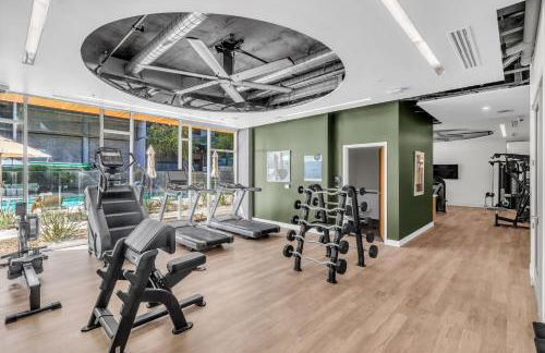 Centric 2BR In HEART of DTPHX Free Garage Parking - Foto 46