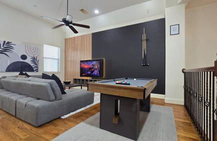 Game & Soak Retreat 3BR Private Jacuzzi Pool Table - Foto 57