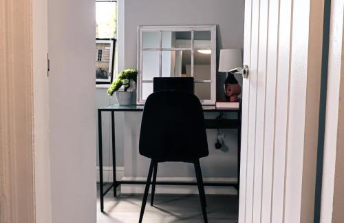 Spacious Stylish Home with FREE Parking 10 Mins to Manchester Centre & AO Arena Ideal for Groups & Long Stays - Foto 15