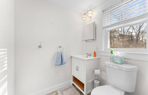 Coastal comfort near beaches and walking distance to Harwich Port! - Foto 6