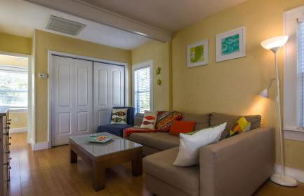 1BR 1BA NorthStar Bungalow. Just Steps to the beach and the bay. - Foto 27