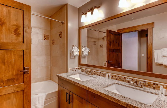 Trailhead Lodge - Photo 51