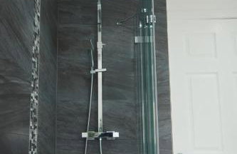 A stunning And Slick Escape - Photo 21