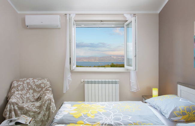 Detached Villa With Private Pool Located on Hill Overlooking Kvarner - Foto 4