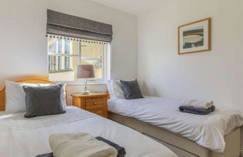 3 Bed in Lyme Regis oc-61809 - Photo 13