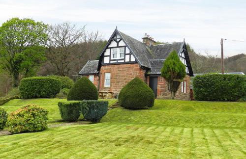 Craegard House - Photo 1