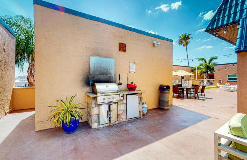 Surrounded by Ocean - Foto 24