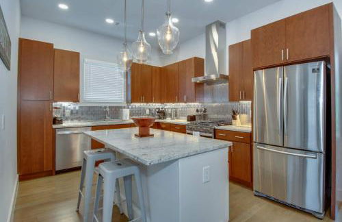 Modern Duplex - 1 mile from Robust Nightlife - Foto 2