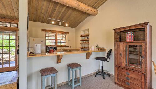 Hike and Relax Prescott Studio with Thumb Butte Views - Foto 2